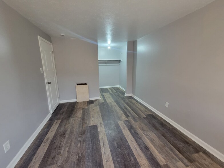 Building Photo - 1815-1819 Garfield Rd