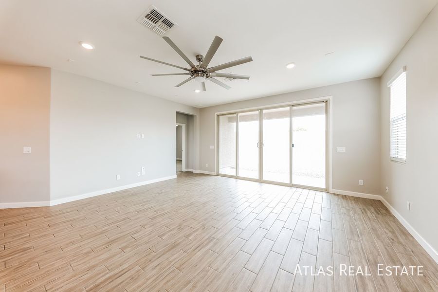 Building Photo - 20234 W Harrison St