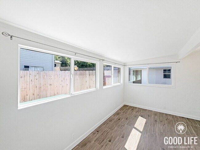 Building Photo - N Citrus Ave