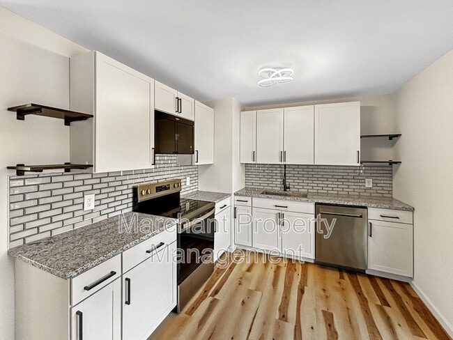 Building Photo - 279 Pioneer Pl