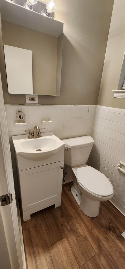 Building Photo - Single Family Home 3BR / 2.5BA
