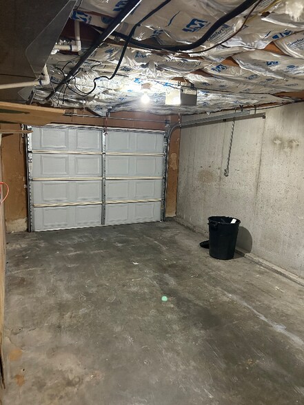 Building Photo - 1618 Pat Dr