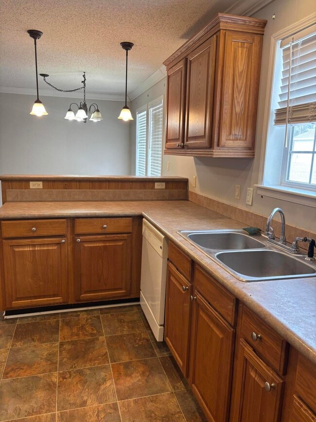 Building Photo - 6115 Dinkins Mill Rd