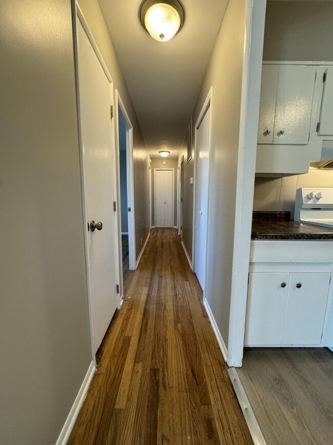 Building Photo - 601 Kenny Ln