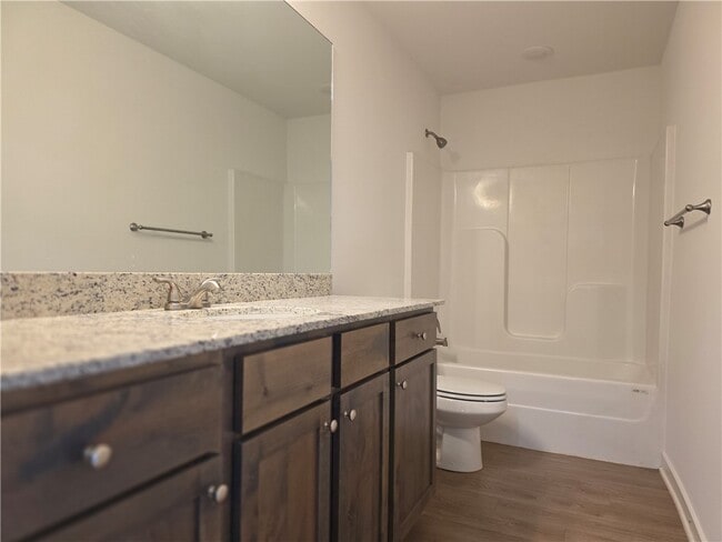 Building Photo - 704 W Loren Dr