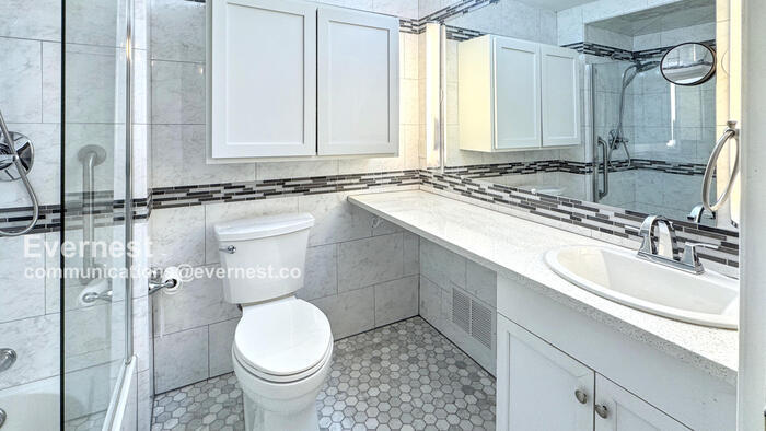 Building Photo - 26264 Greythorne Trail