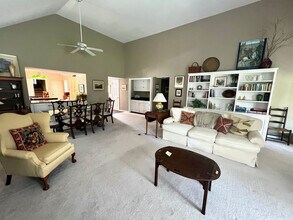 Building Photo - 1020 Embassy Row Way