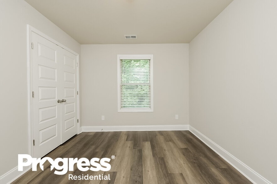 Building Photo - 52 Lafayettes Landing