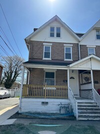 Building Photo - 3 N Wells Ave