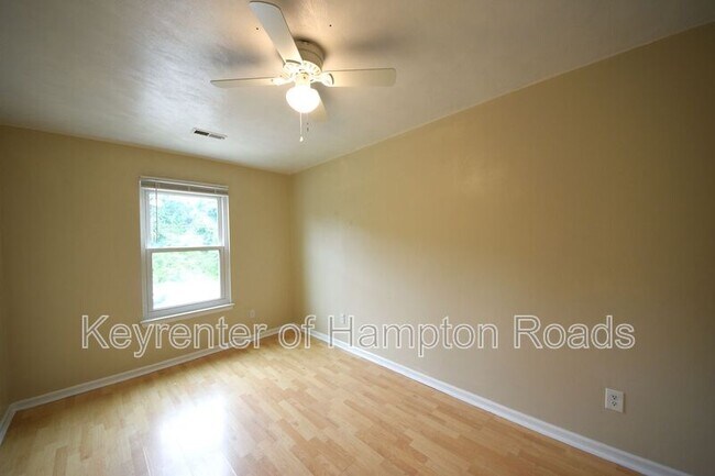 Building Photo - 5321 Bayside Rd