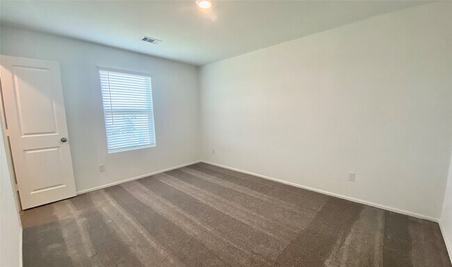 Building Photo - 26610 Daylily Grove St