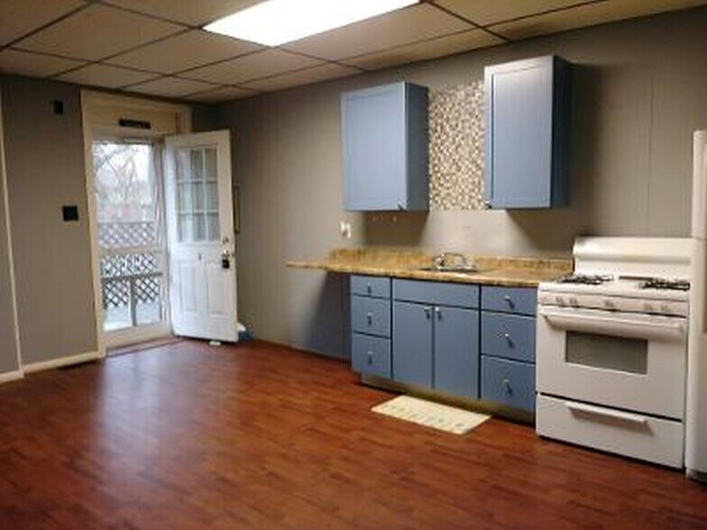 Primary Photo - 9 Laird Ave