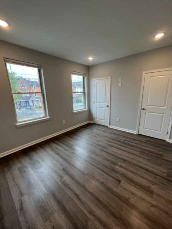 Building Photo - 4107 W Girard Ave