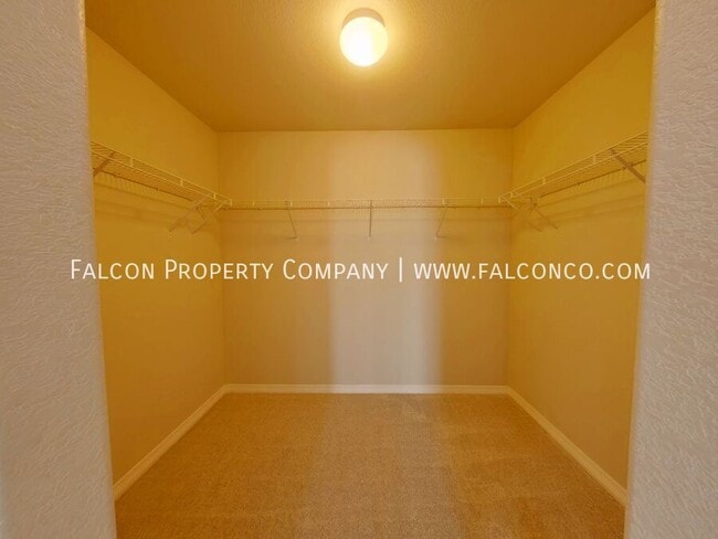 Building Photo - 12004 Eagle Crest Ct