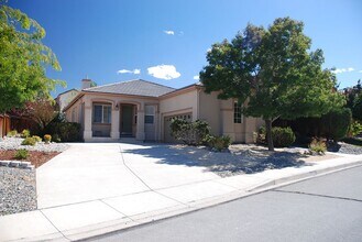 Building Photo - Beautiful 4 br, 2 bath, 2 car garage Home in Sparks.