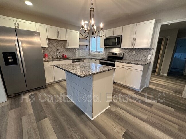 Building Photo - 319 Joy Dr