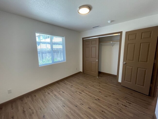 Building Photo - New 4bd/2b ADU in North East Lompoc!
