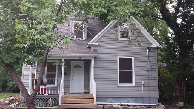 Primary Photo - 4 Bedroom House