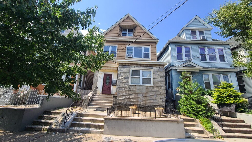 Building Photo - 213 Fowler Ave
