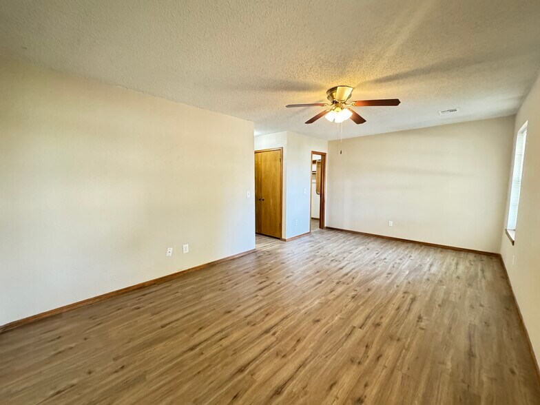 Building Photo - 8636 NW 86th St