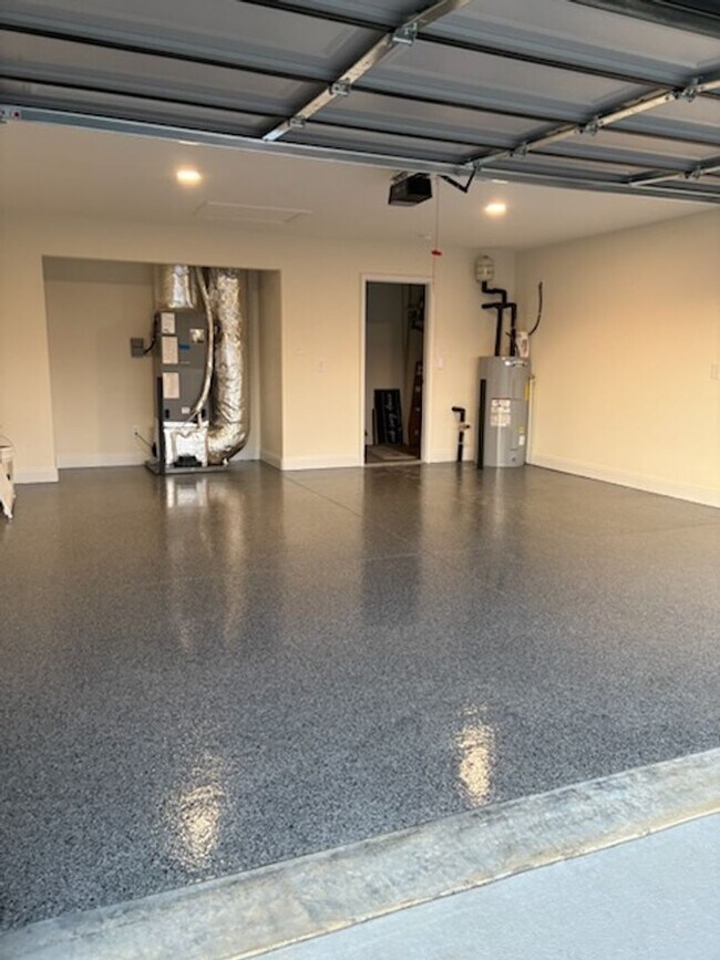 Building Photo - Brand New 2025 Townhouse with Stunning Private Deck!