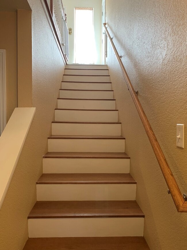 Building Photo - ALL WOOD FLOORS, LARGE BEDROOMS AND EXTRA STORAGE!