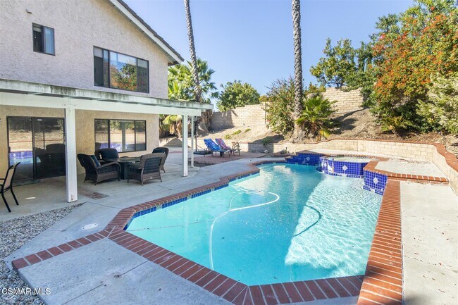 Building Photo - 2594 Ridgebrook Pl