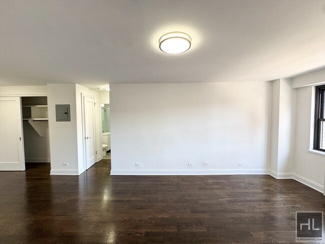 Building Photo - East 16 Avenue