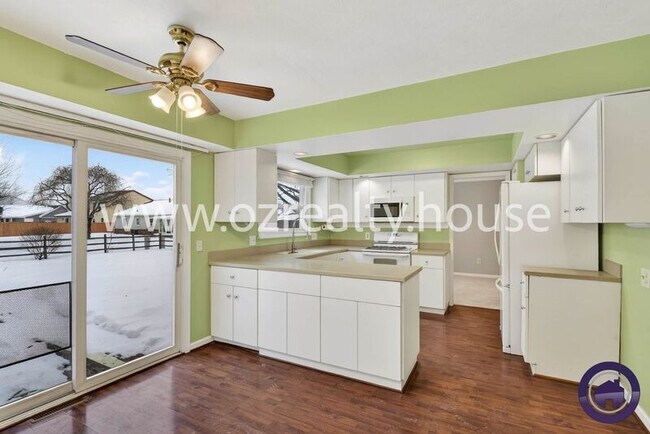 Building Photo - 2417 Whitechapel Dr