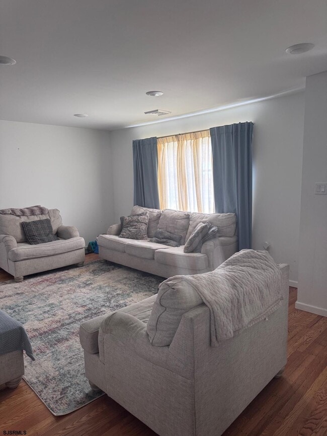 Building Photo - 12 Colwick Dr