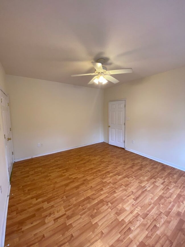 Building Photo - 1210 N 21st St