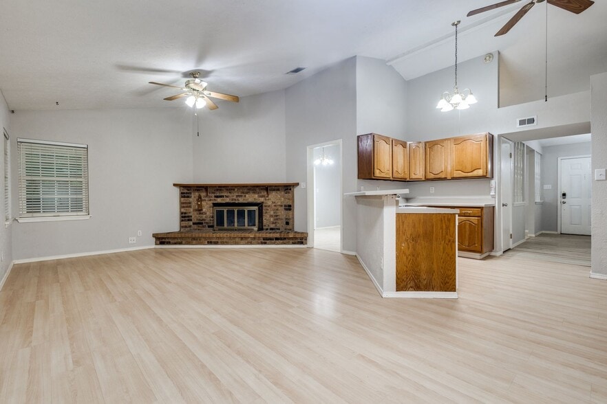 Building Photo - 3029 Yorkshire Ct