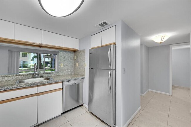 Building Photo - 796 NW 91st Terrace