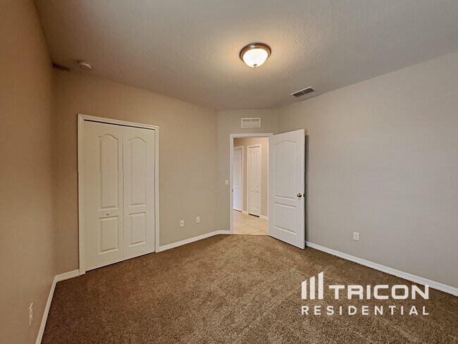Building Photo - 113 Prairie Falcon Dr