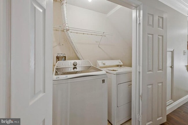 Building Photo - 1815 Spanish Oak Ln