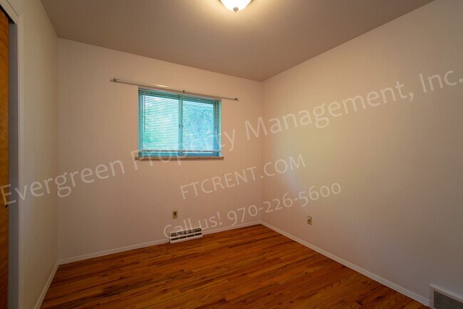 Building Photo - 1117 Fairview Dr