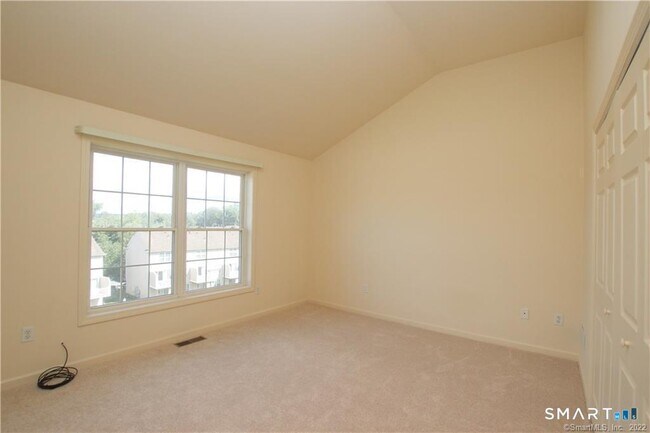 Building Photo - 904 Sienna Dr