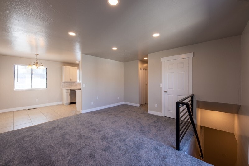 Building Photo - 5235 S Glendon Wy