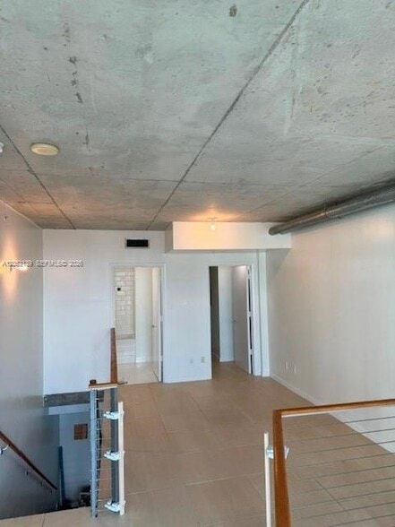 Building Photo - 690 SW 1st Ct