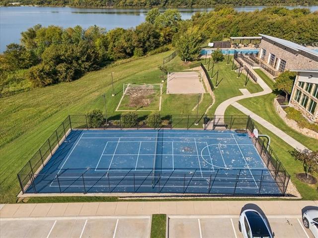 Building Photo - 2145 Barx Dr