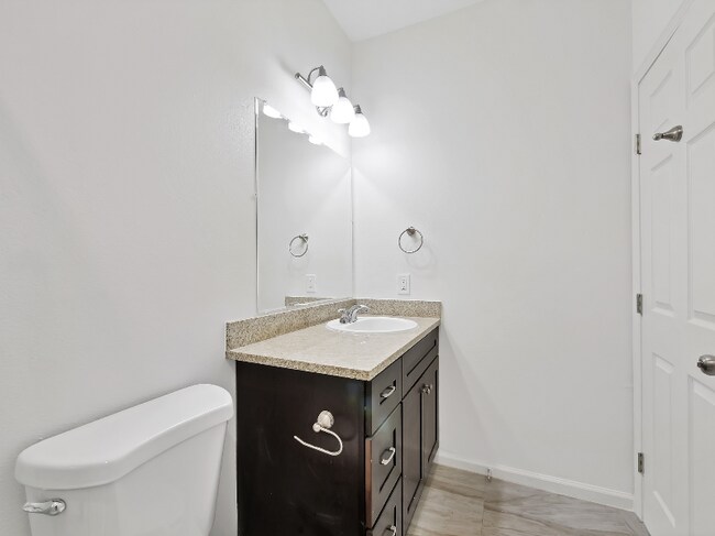 Building Photo - 2802 Shaver St