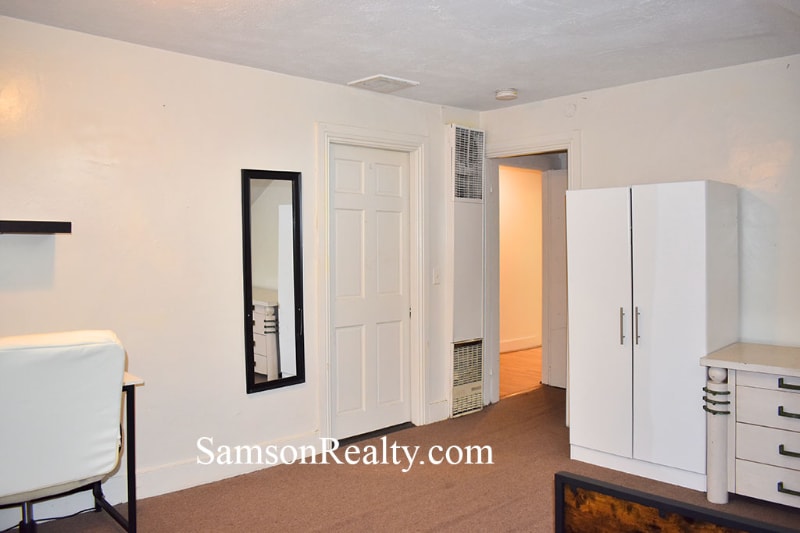 Building Photo - 298 Hope St