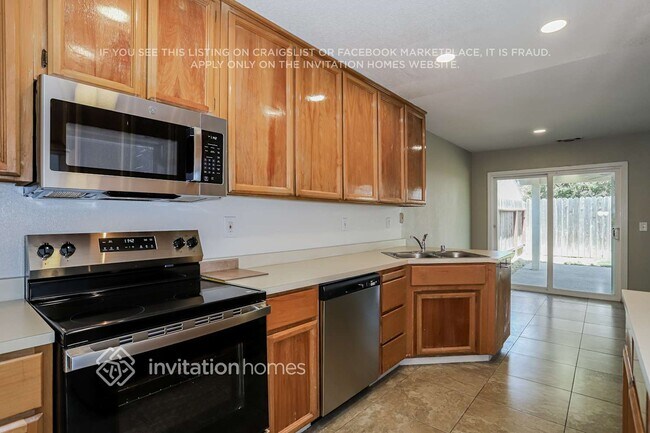 Building Photo - 3020 Twin Creeks Ln