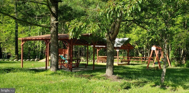 Building Photo - 6912 Myersview Dr