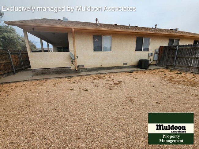 Building Photo - Nice Pueblo West Duplex ready now!