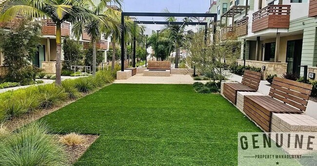 Building Photo - Beautifully Furnished 3Bd 3.5Ba Condo in Costa Mesa
