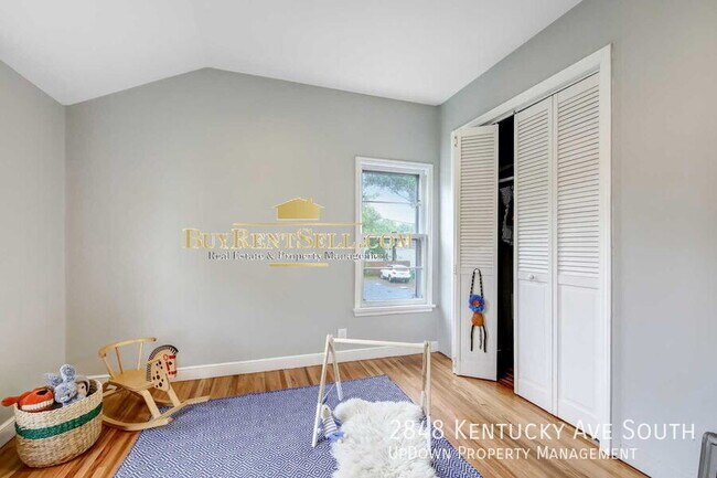 Building Photo - 2848 Kentucky Ave S