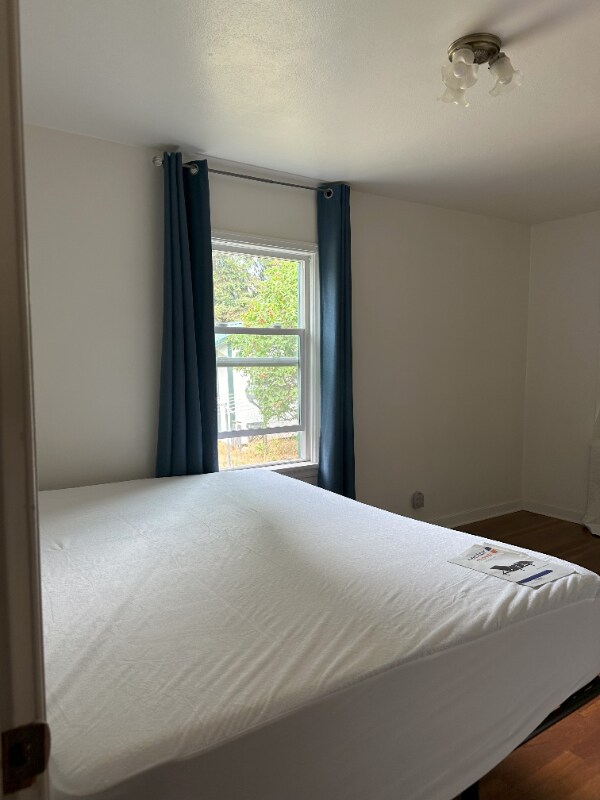 Building Photo - 206 S Madison St