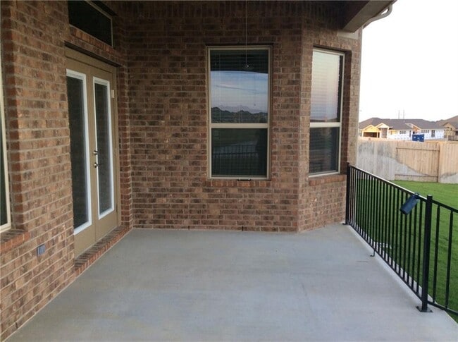 Building Photo - 6224 Lake Teravista Way