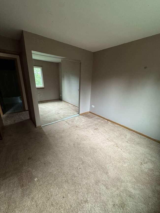 Building Photo - 320 Newport Ln